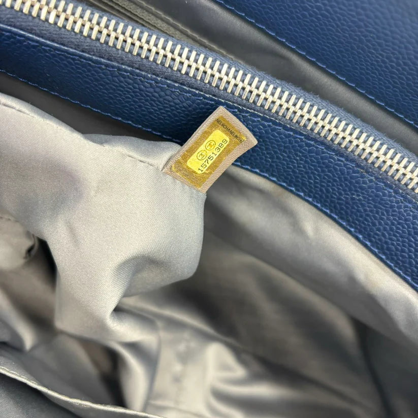 CHANEL GST キャビアスキンショルダーバッグ