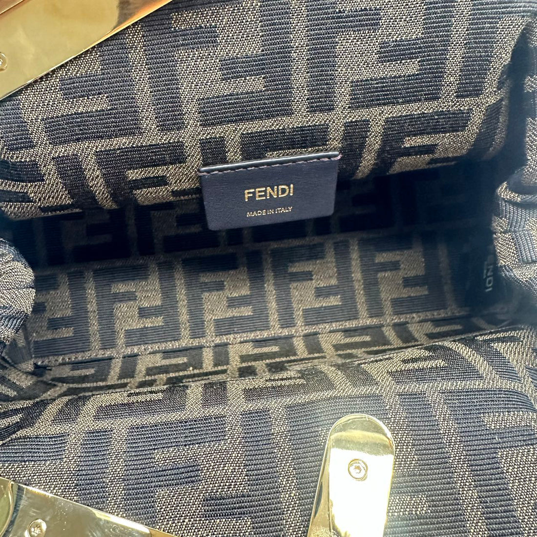 FENDI "First" ショルダーバッグ