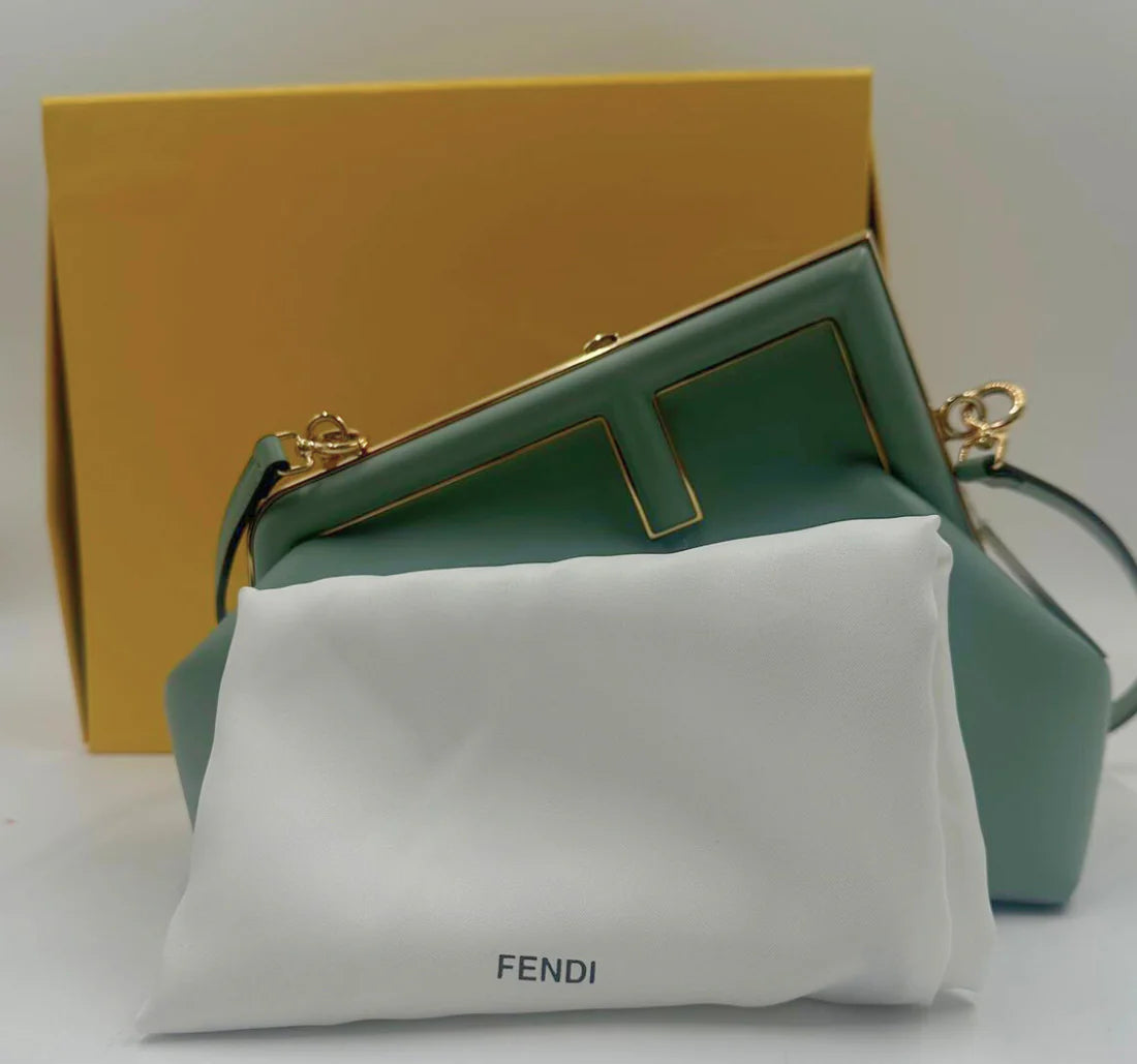FENDI "First" ショルダーバッグ