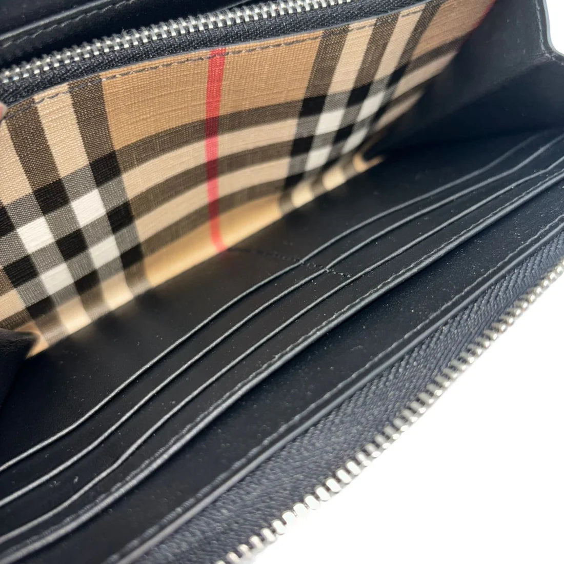 BURBERRY ジップ ロングウォレット